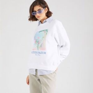 Abercrombie & Fitch Cream Soft Collection Sweatshirt